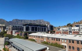 Modern Apartment In The Docklands, De Waterkant, Cape Town Stunning Views, Gorgeous Pool Deck