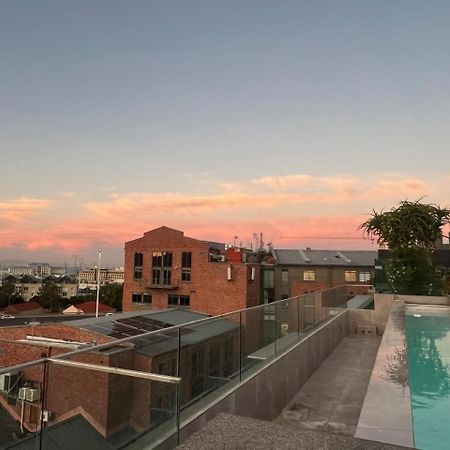 Modern Apartment In The Docklands, De Waterkant, Cape Town Stunning Views, Gorgeous Pool Deck Exterior foto