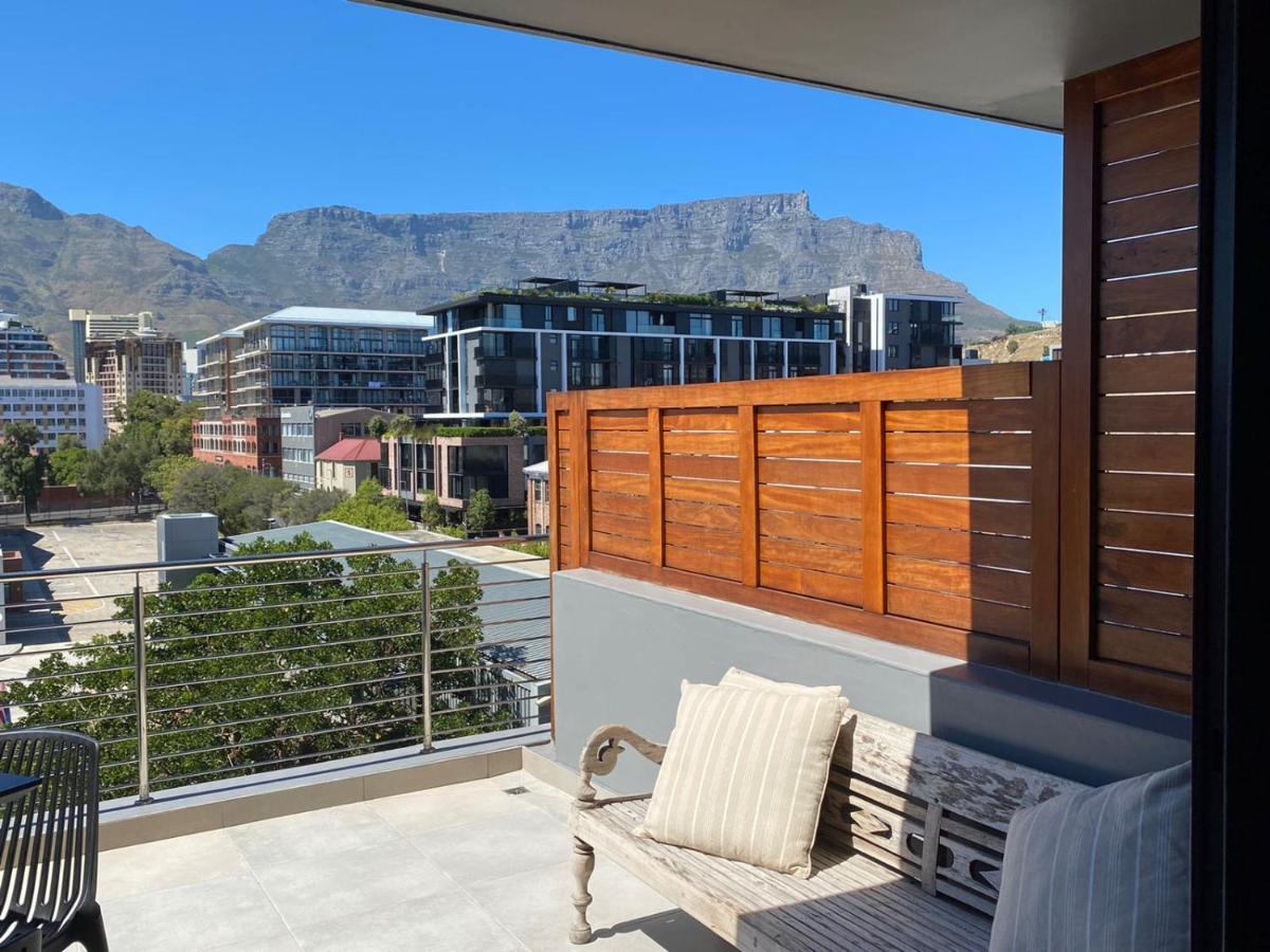 Modern Apartment In The Docklands, De Waterkant, Cape Town Stunning Views, Gorgeous Pool Deck Exterior foto